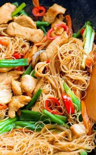FRIED RICE & NOODLES CHICKEN